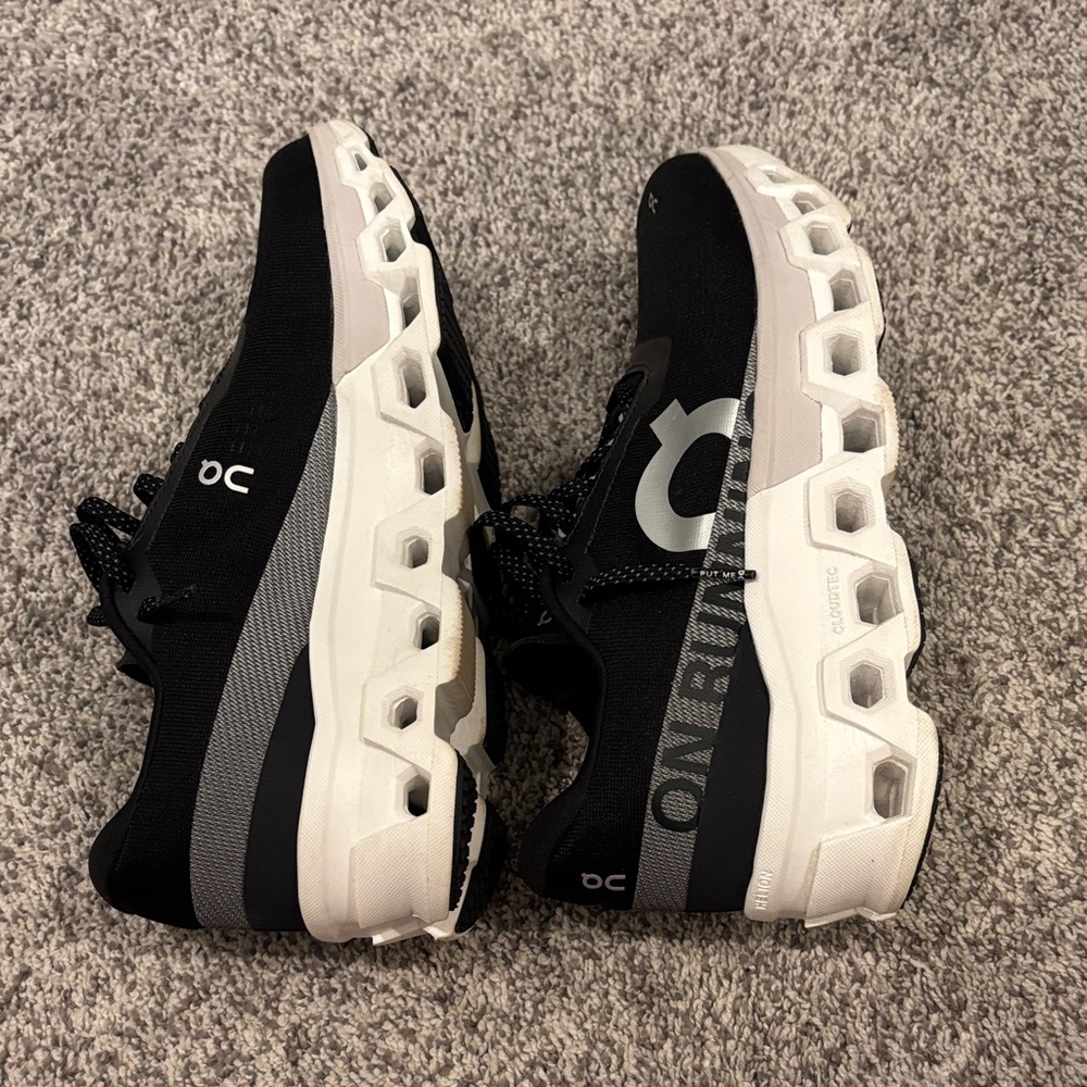 Men’s On Running Black Sneakers - Picture 3 of 5